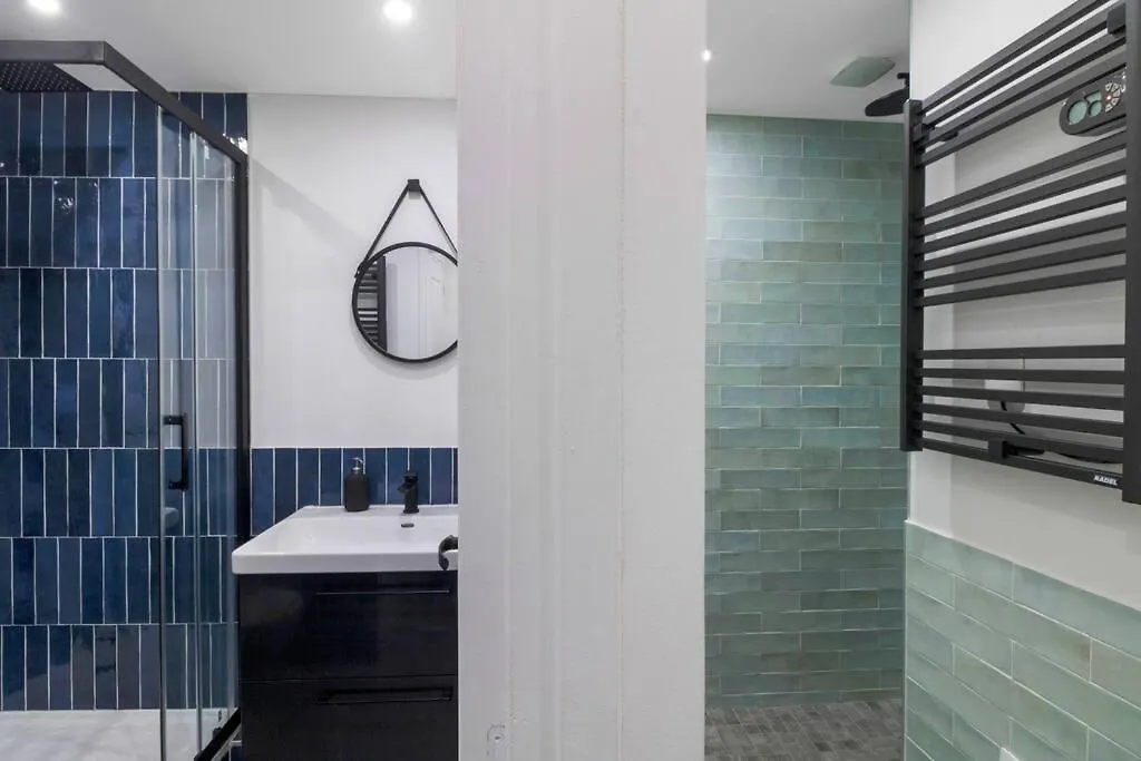 Brand New Flat For 8 People, 3 Bedrooms Paris France